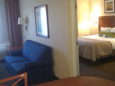 Candlewood Suites Fredericksburg By Ihg Buitenkant foto